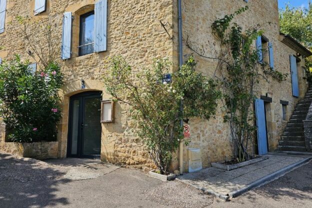 Bureaux à louer de 79 m² à Sarlat-la-Canéda