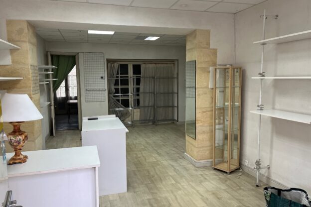 Local commercial à louer de 60 m² à Le Bugue